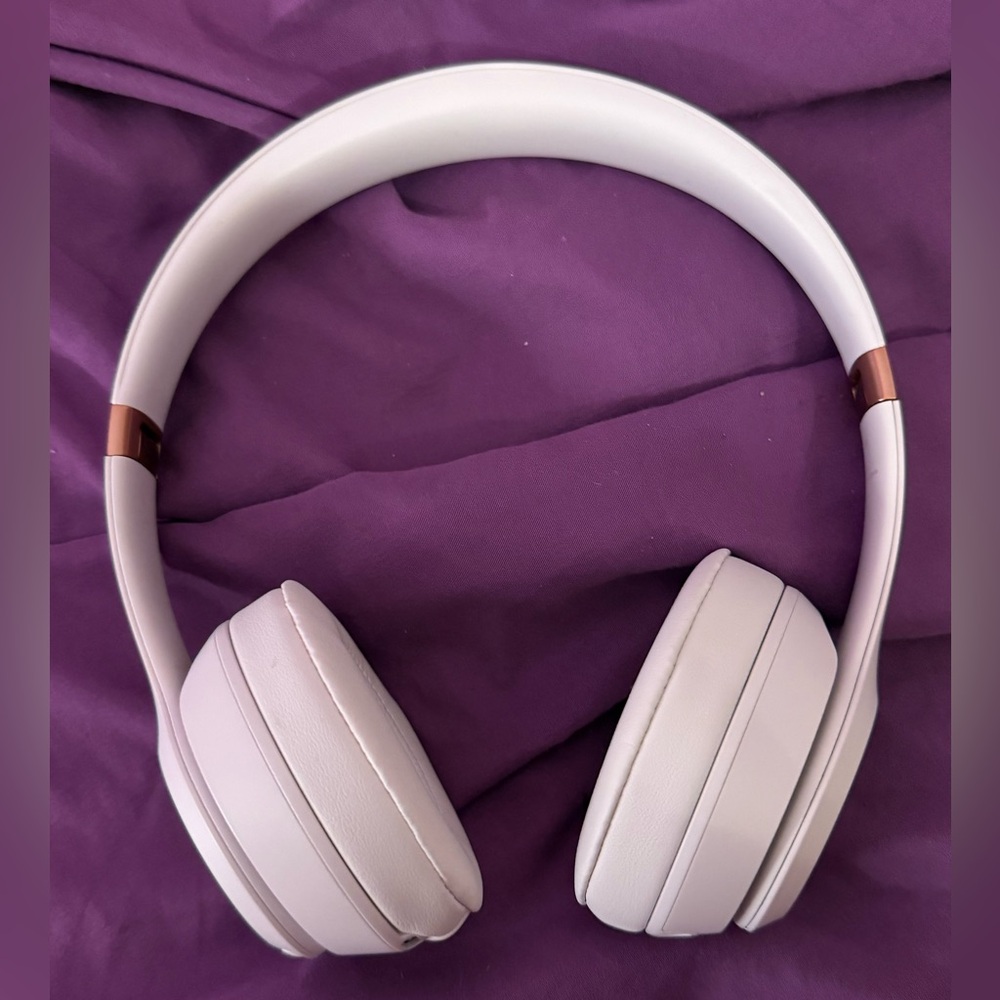 Beats - Solo 4 True Wireless On-Ear Headphones - Cloud Pink